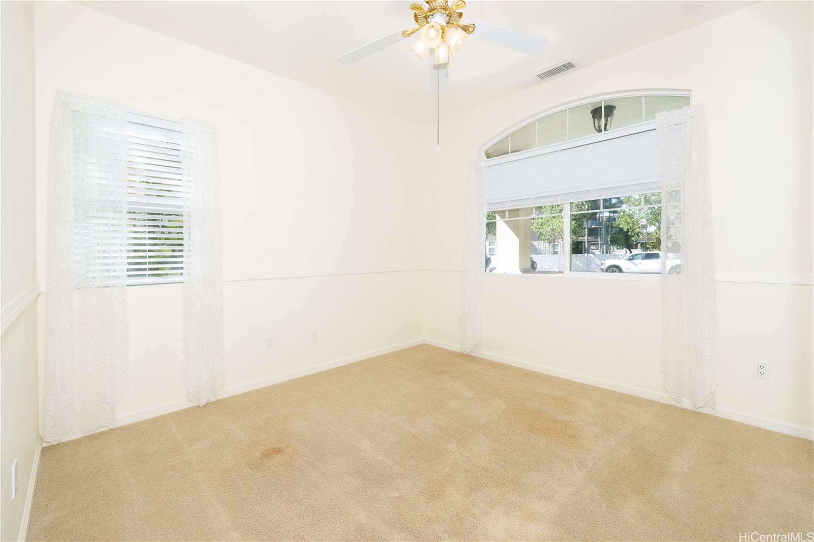 Photo 6 of 25
