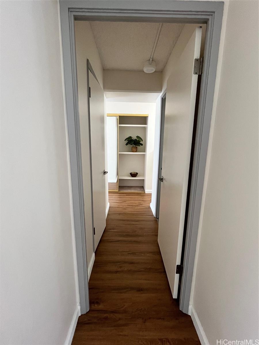 Photo 13 of 25