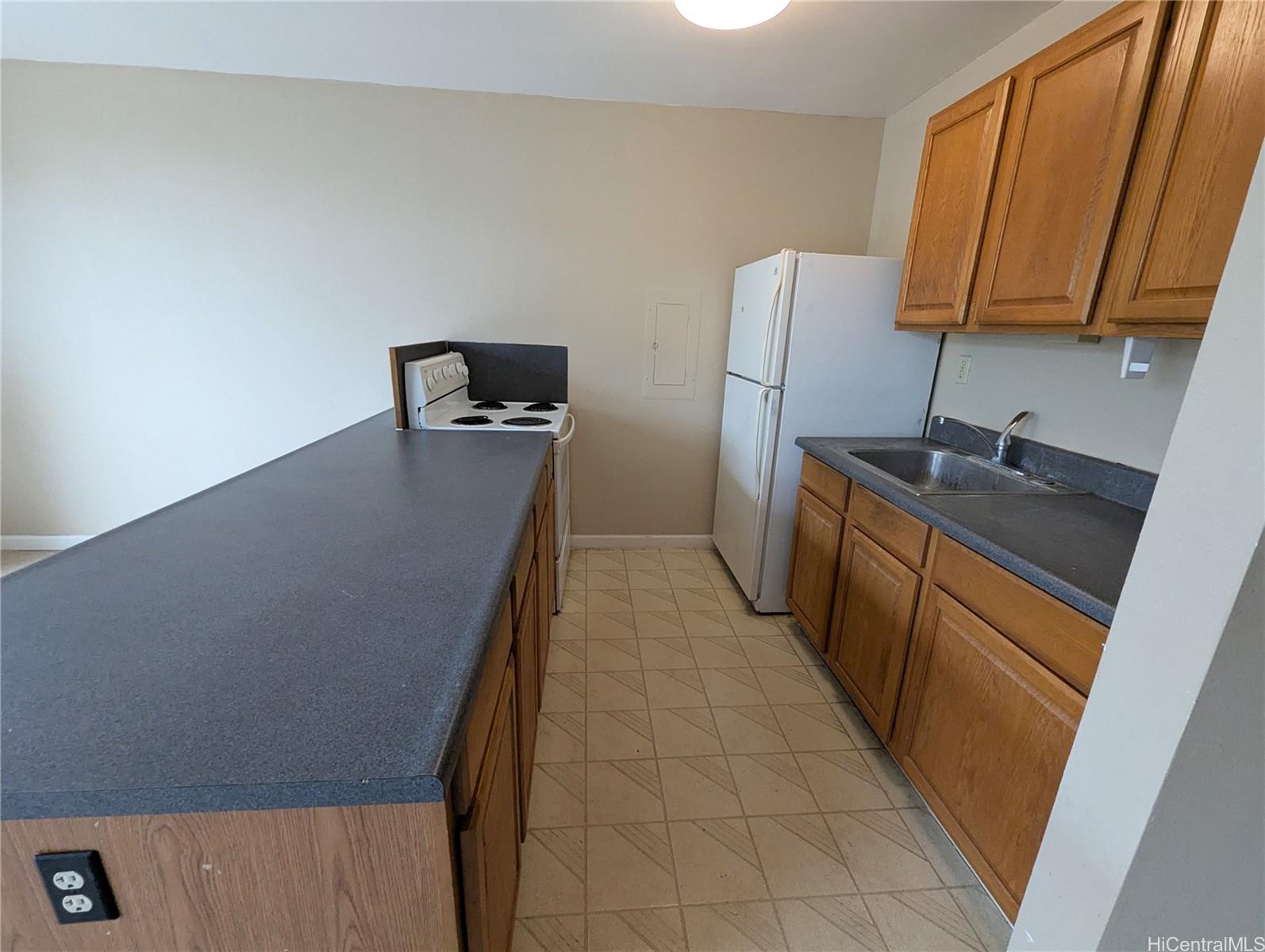 84-707 Kiana Place  Unit 106B