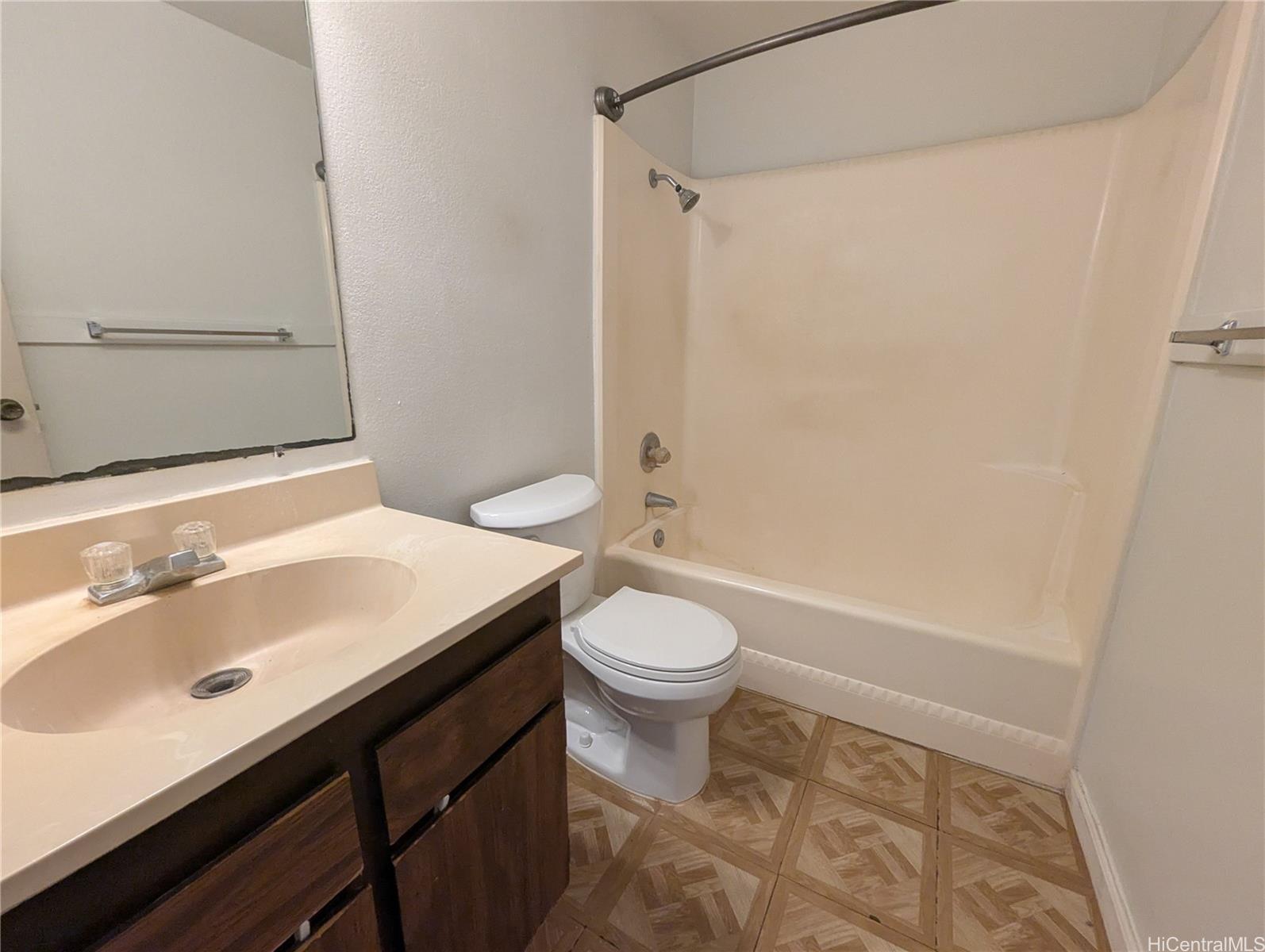 84-707 Kiana Place  Unit 106B