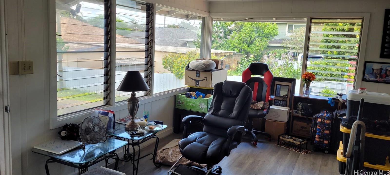 Photo 18 of 20