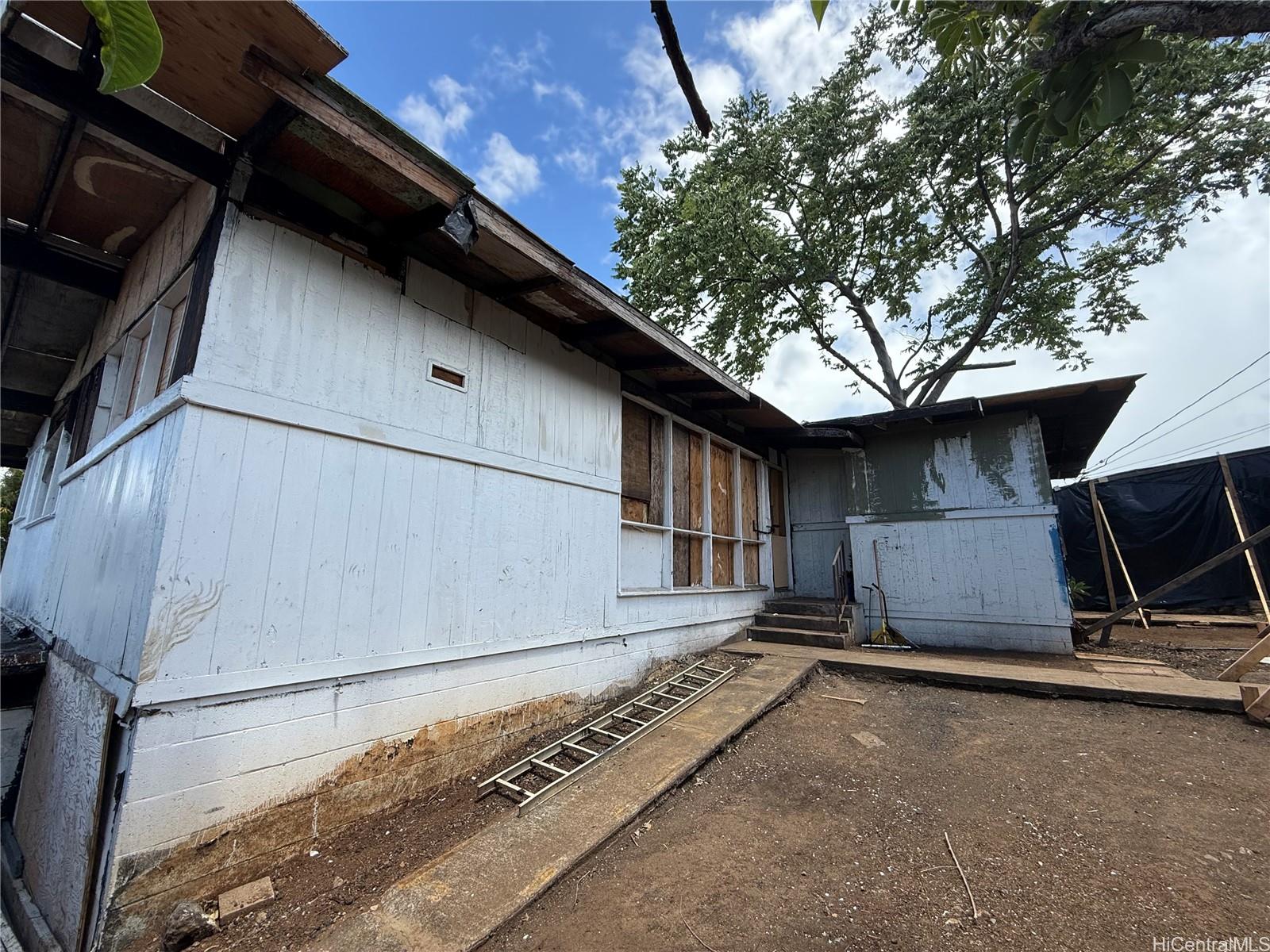 2058 Ala Mahamoe Street