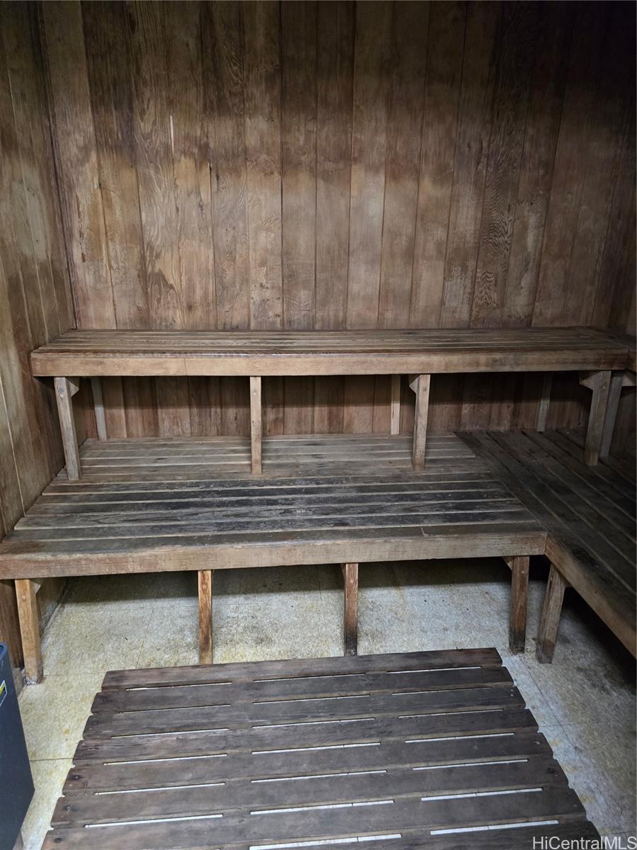 Photo 11 of 25