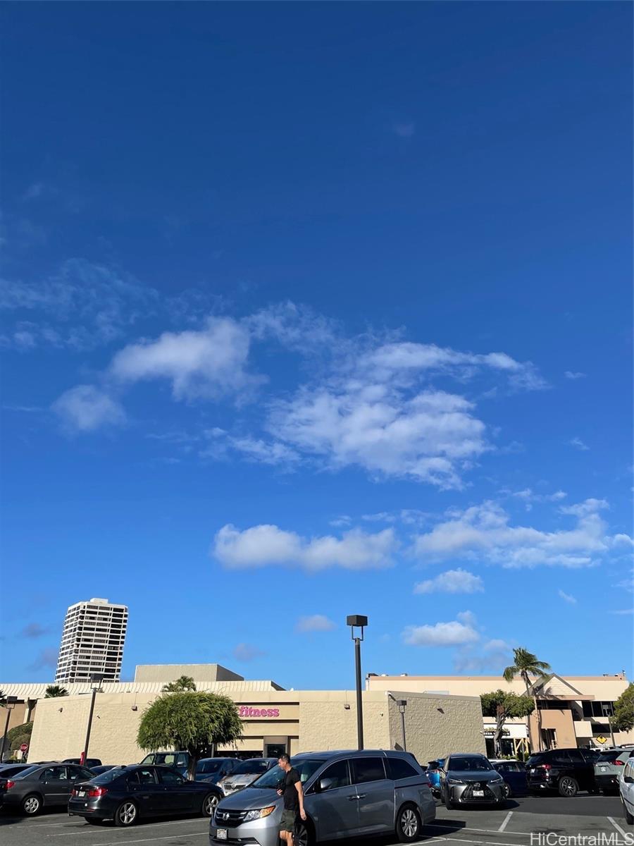 Photo 17 of 18