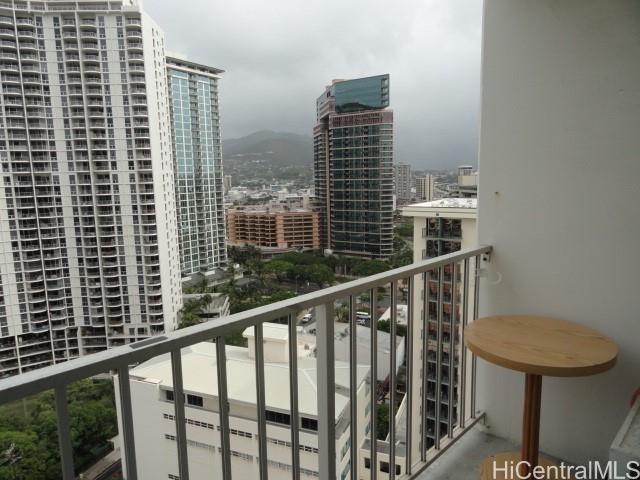 Photo 7 of 19