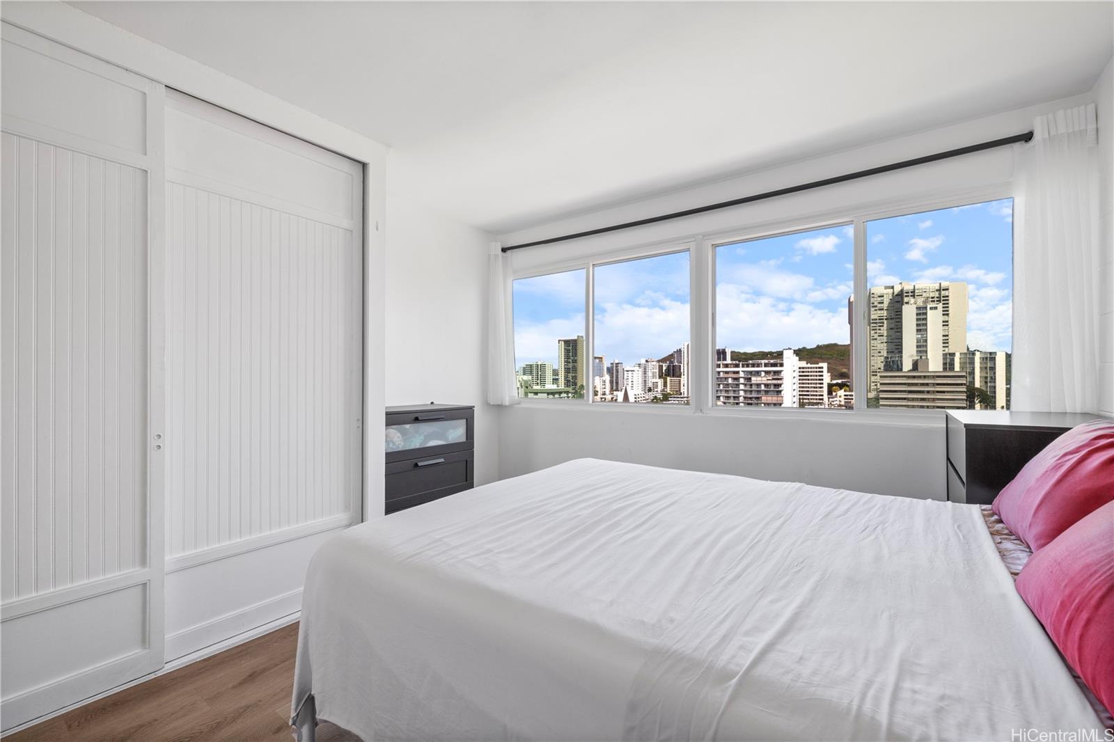 1710 Makiki Street  Unit 1005