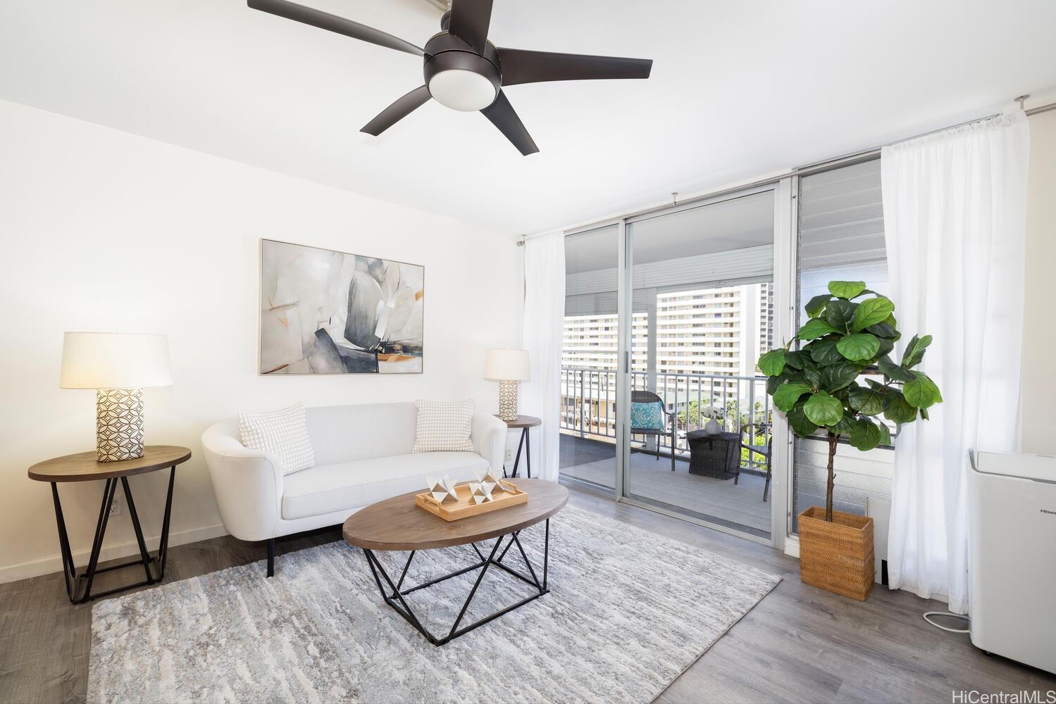 Photo 3 of 19