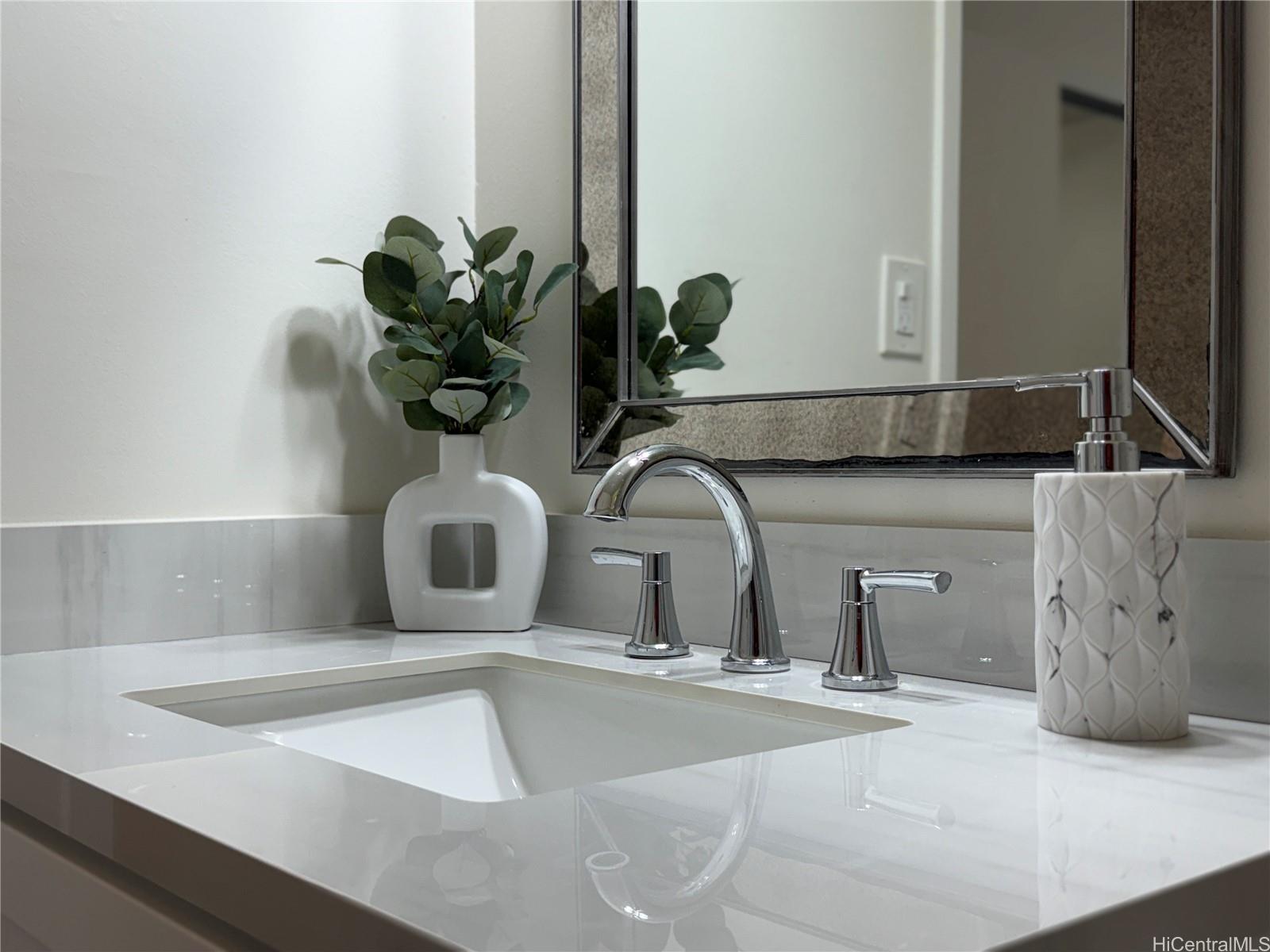 95-2055 Waikalani Place  Unit B204