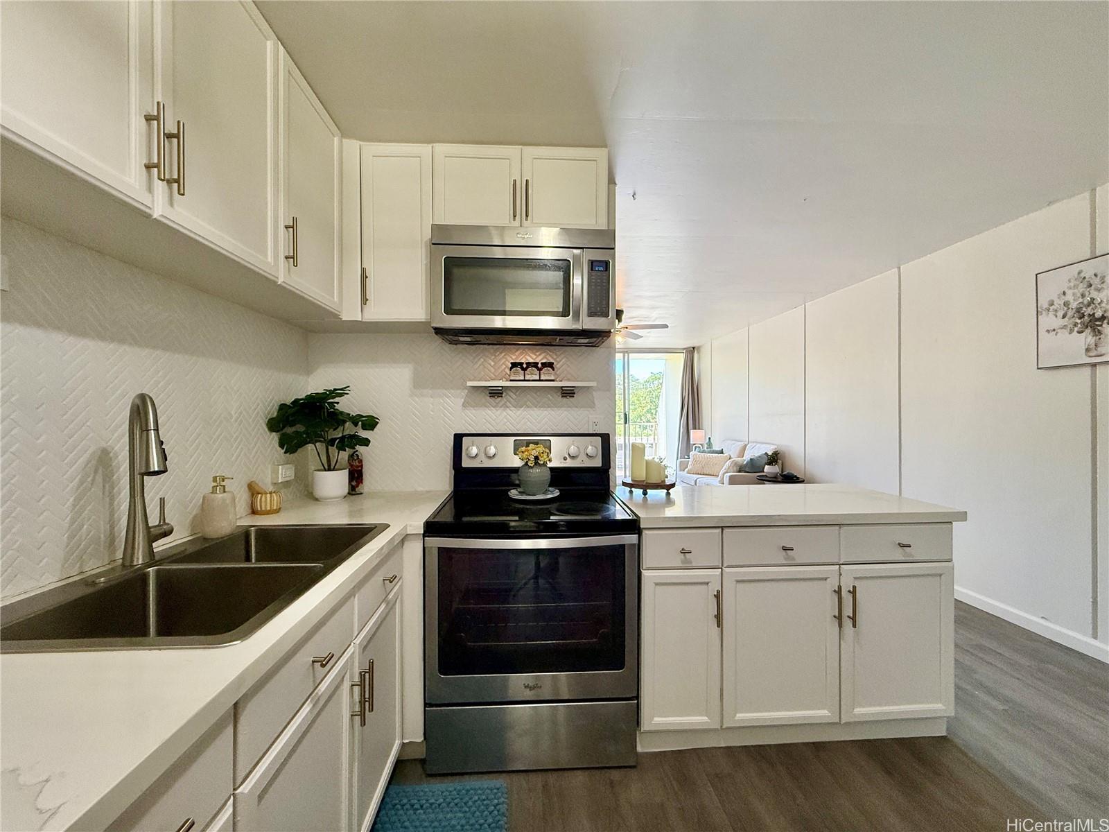 95-2055 Waikalani Place  Unit B204