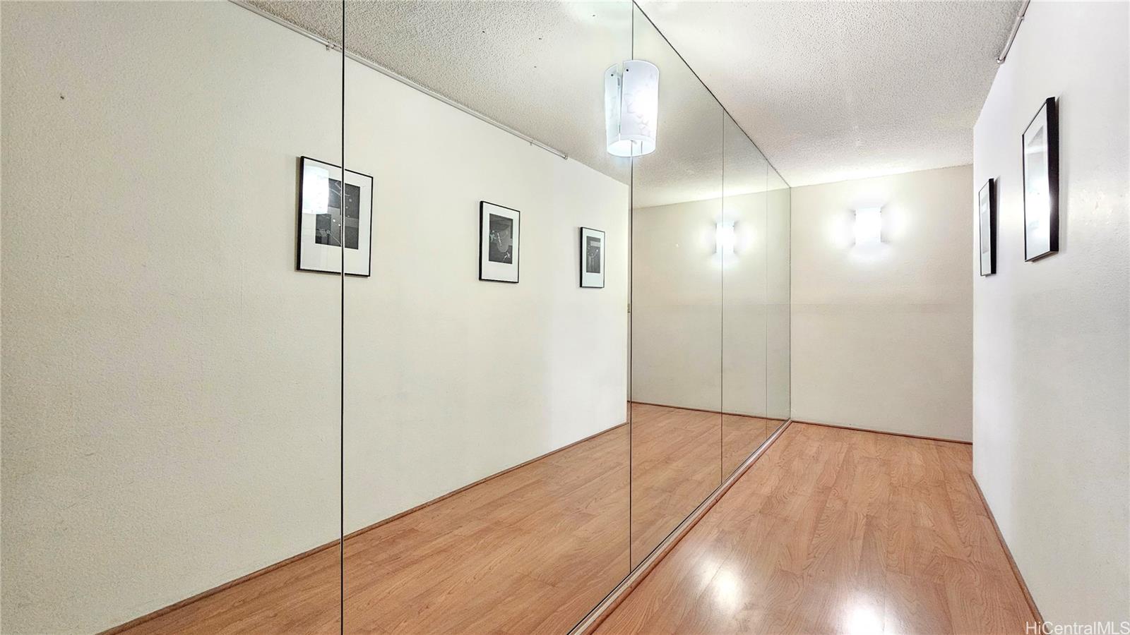 55 S Kukui Street  Unit D2701