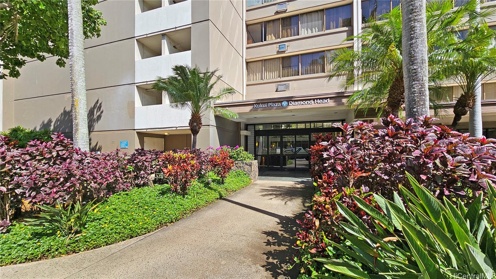 55 S Kukui Street  Unit D2701