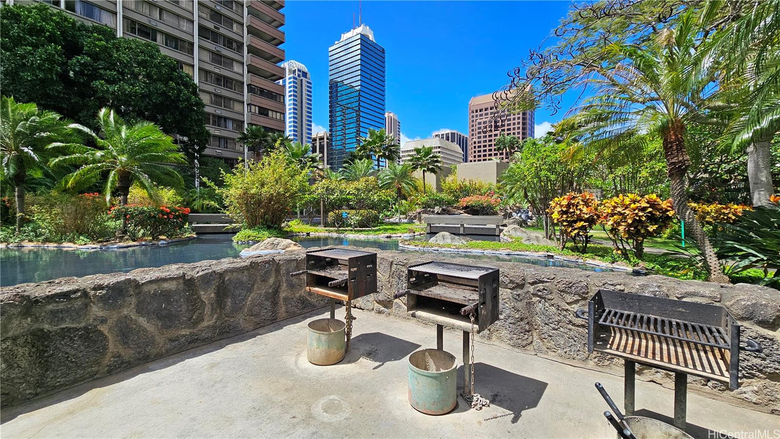 55 S Kukui Street  Unit D2701
