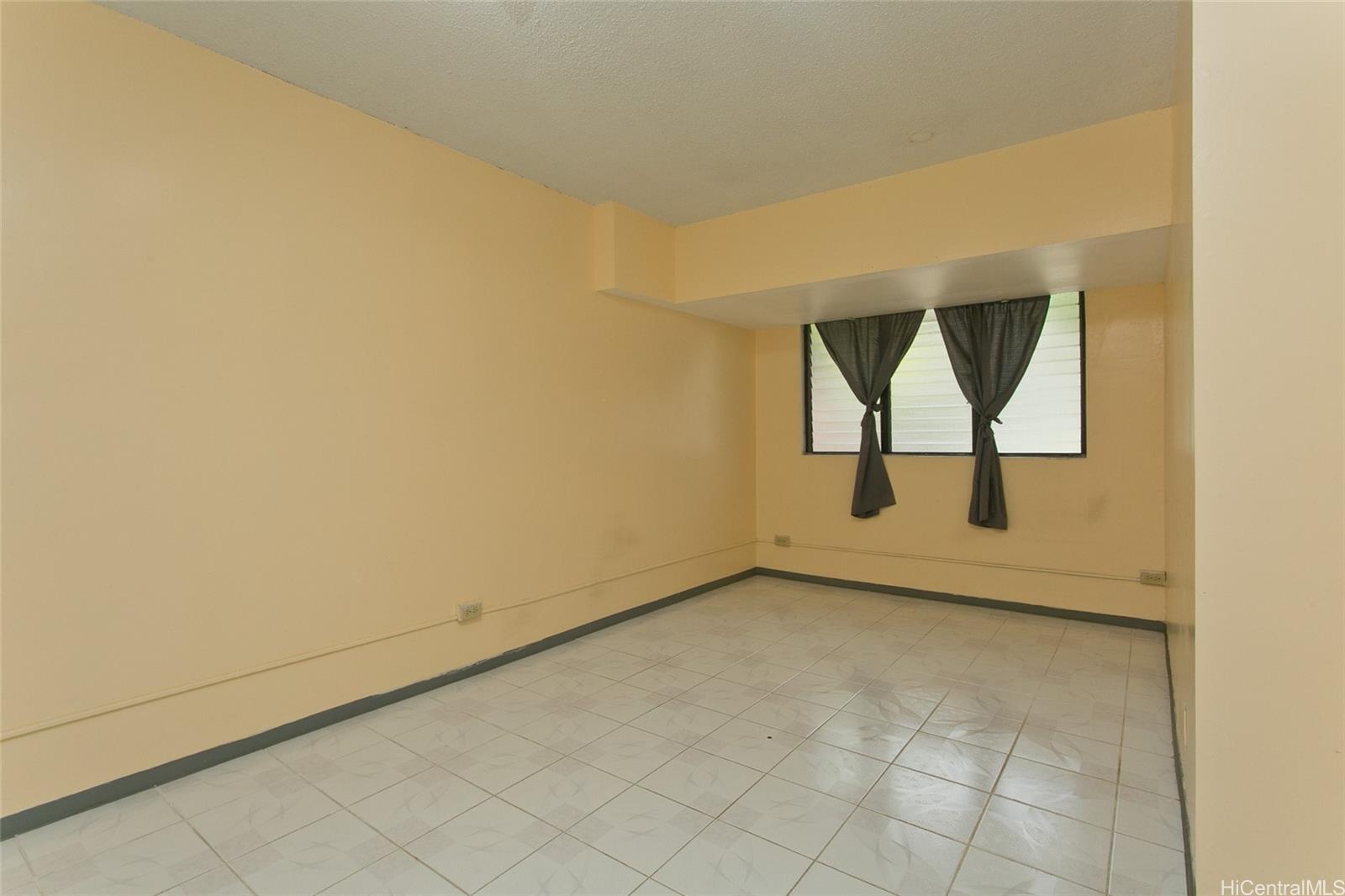 Photo 15 of 25