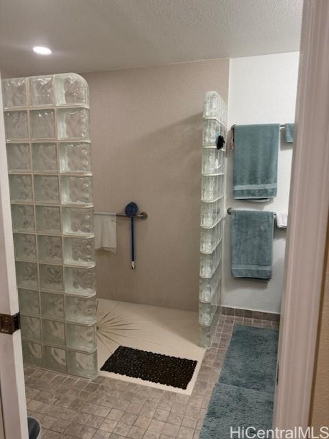 Photo 11 of 21