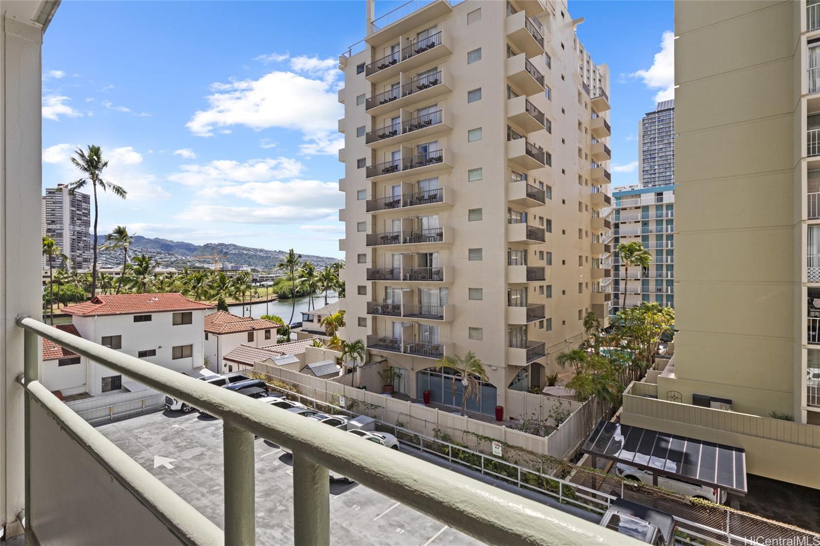 445 Kaiolu Street  Unit 401
