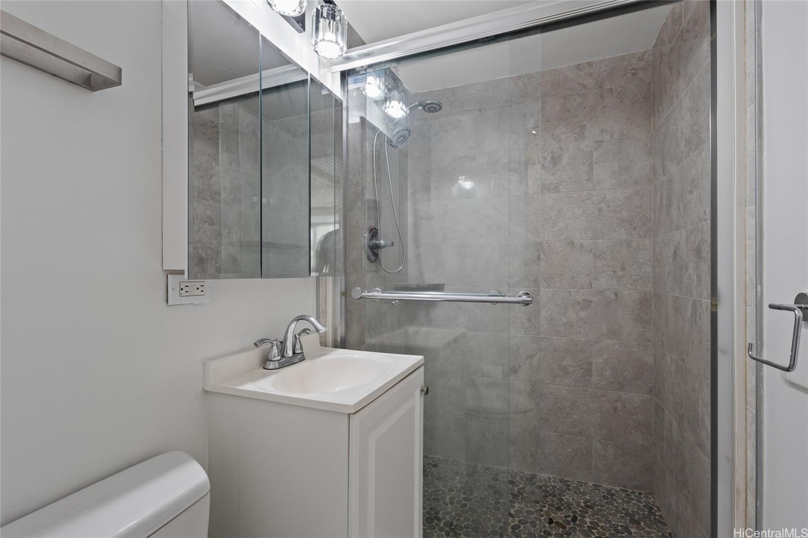 445 Kaiolu Street  Unit 401
