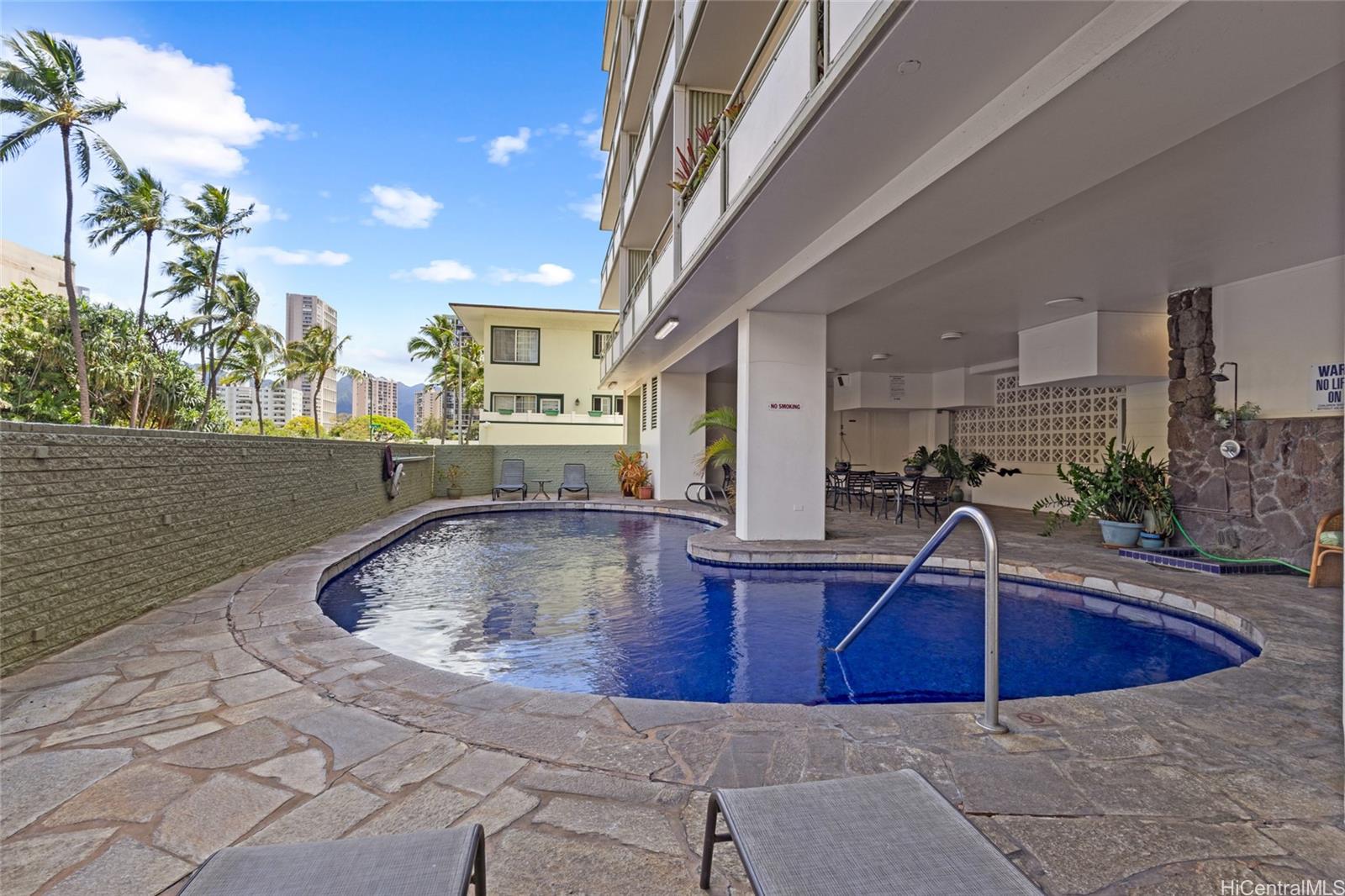445 Kaiolu Street  Unit 401
