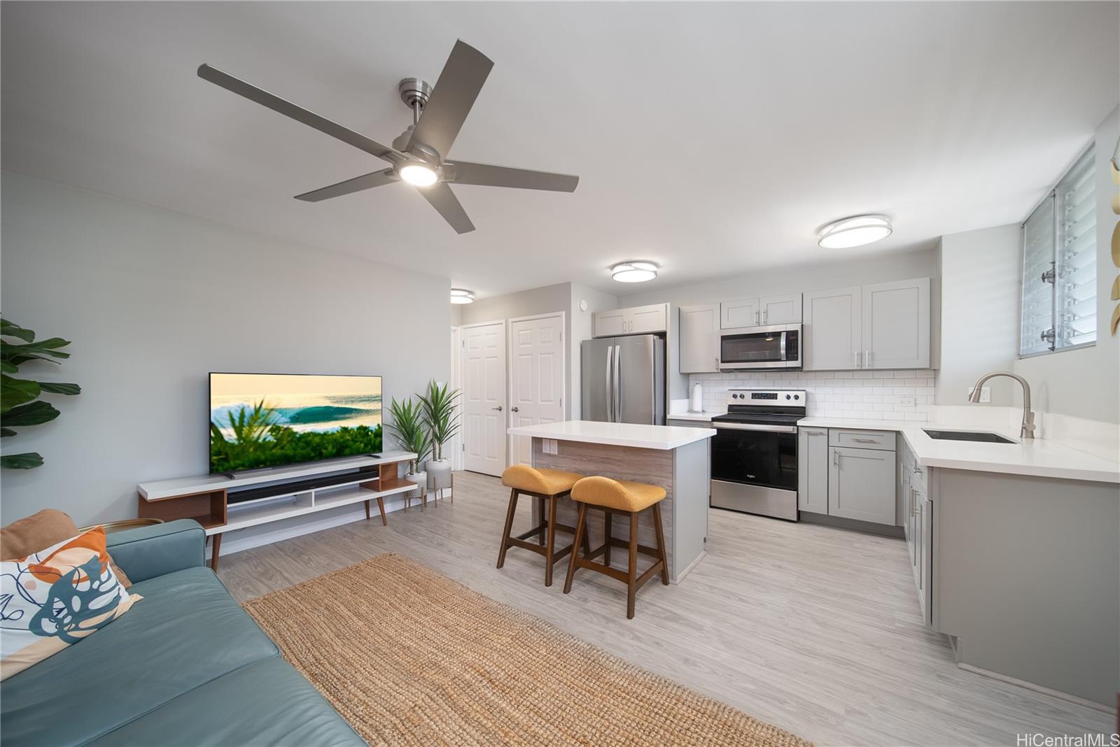 1401 Lusitana Street 504