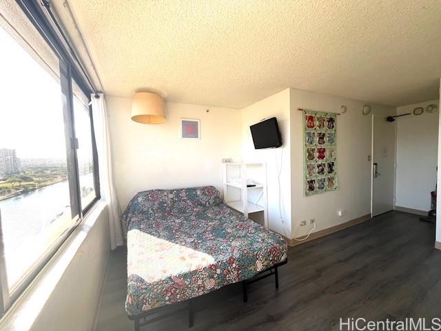 Photo 4 of 21