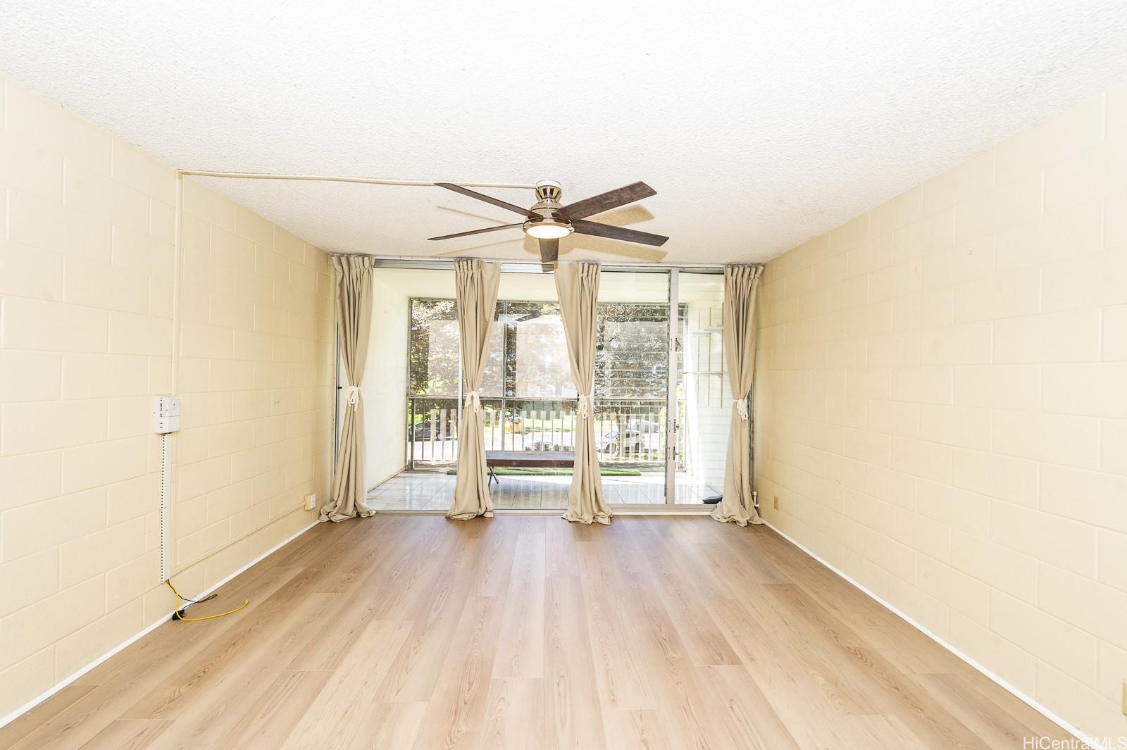 95-273 Waikalani Drive  Unit D402