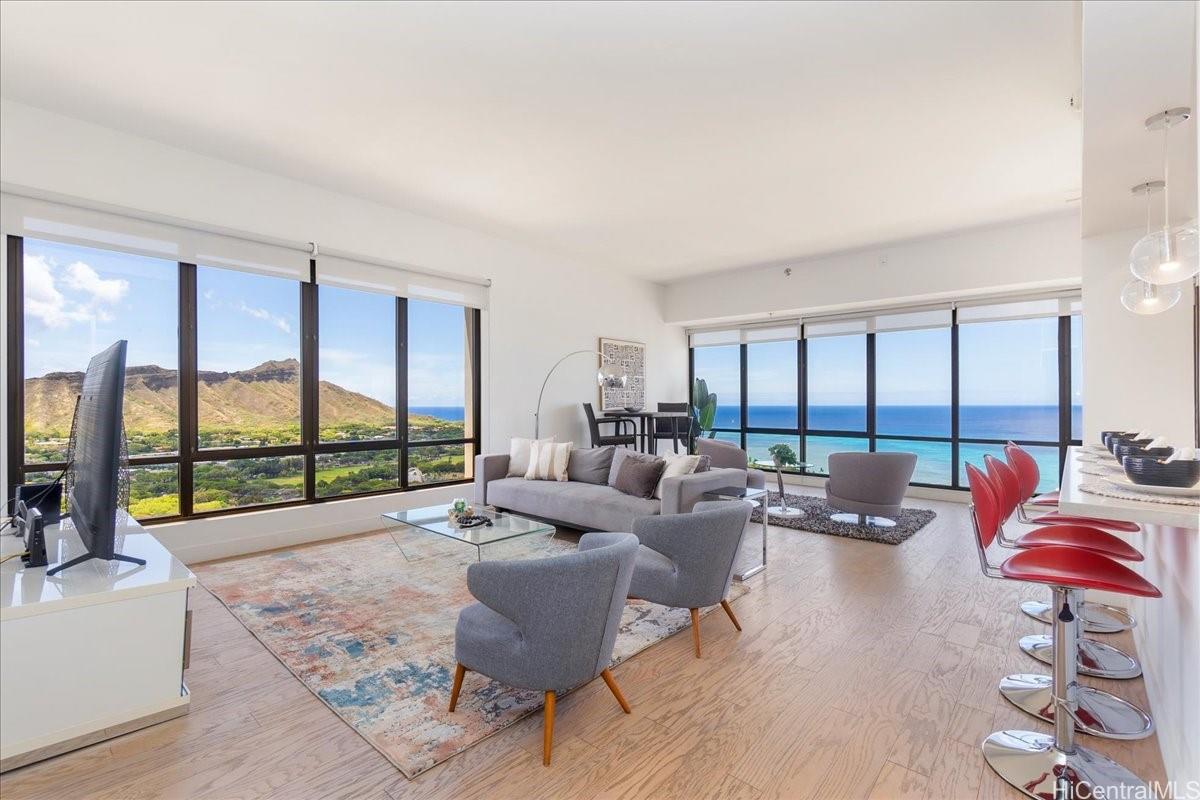 229 Paoakalani Avenue PH-3807