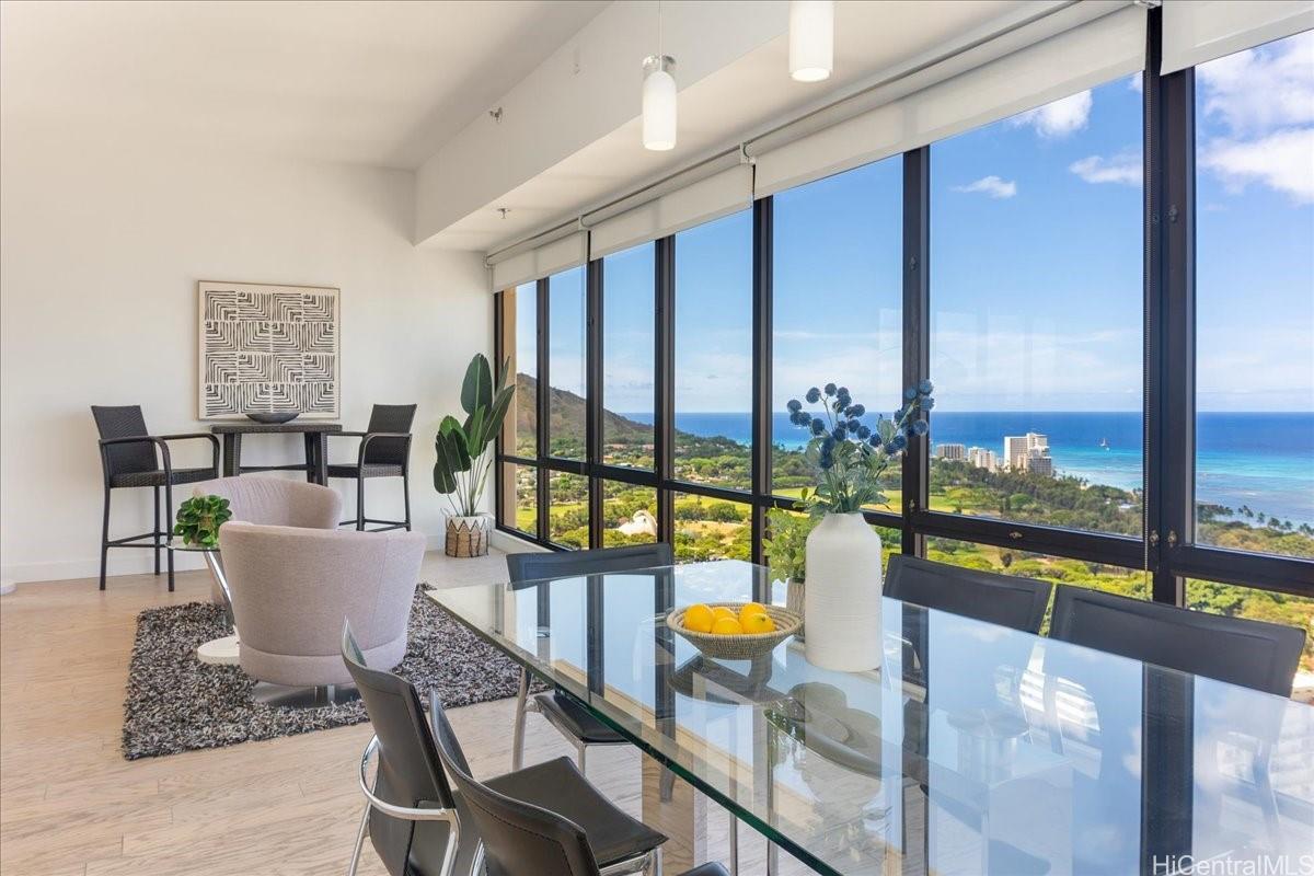 Photo 10 of 25