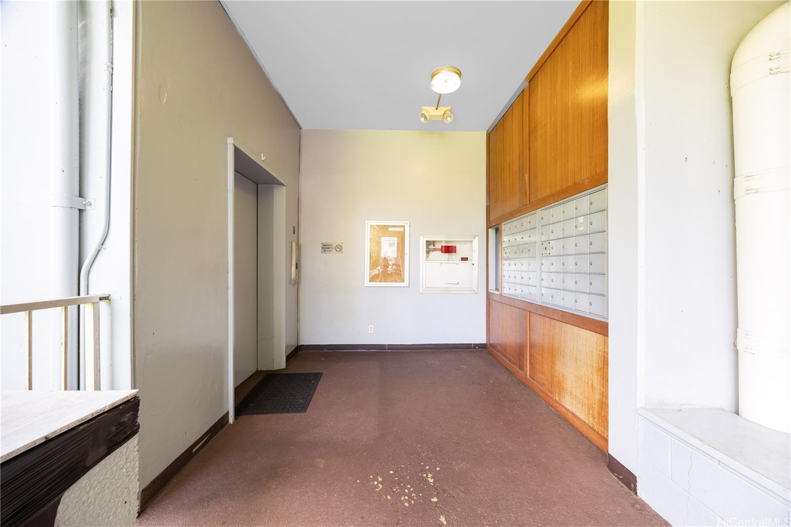 Photo 19 of 25