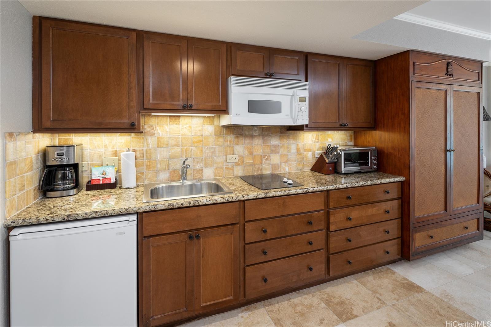 2045 Kalakaua Avenue  Unit 618