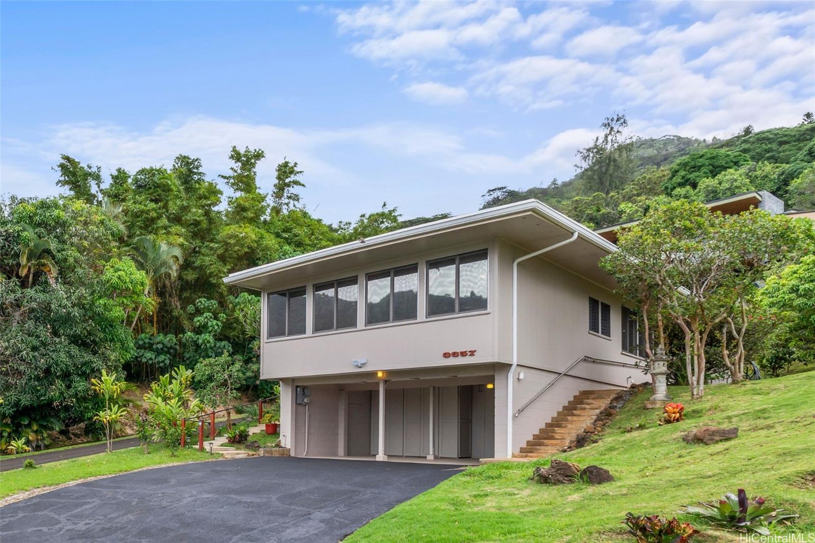 3657 Woodlawn Drive