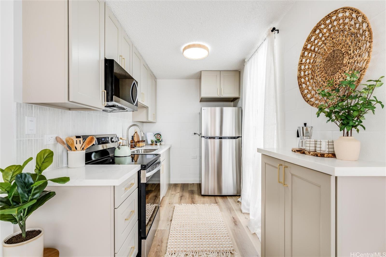906 Lehua Avenue C301