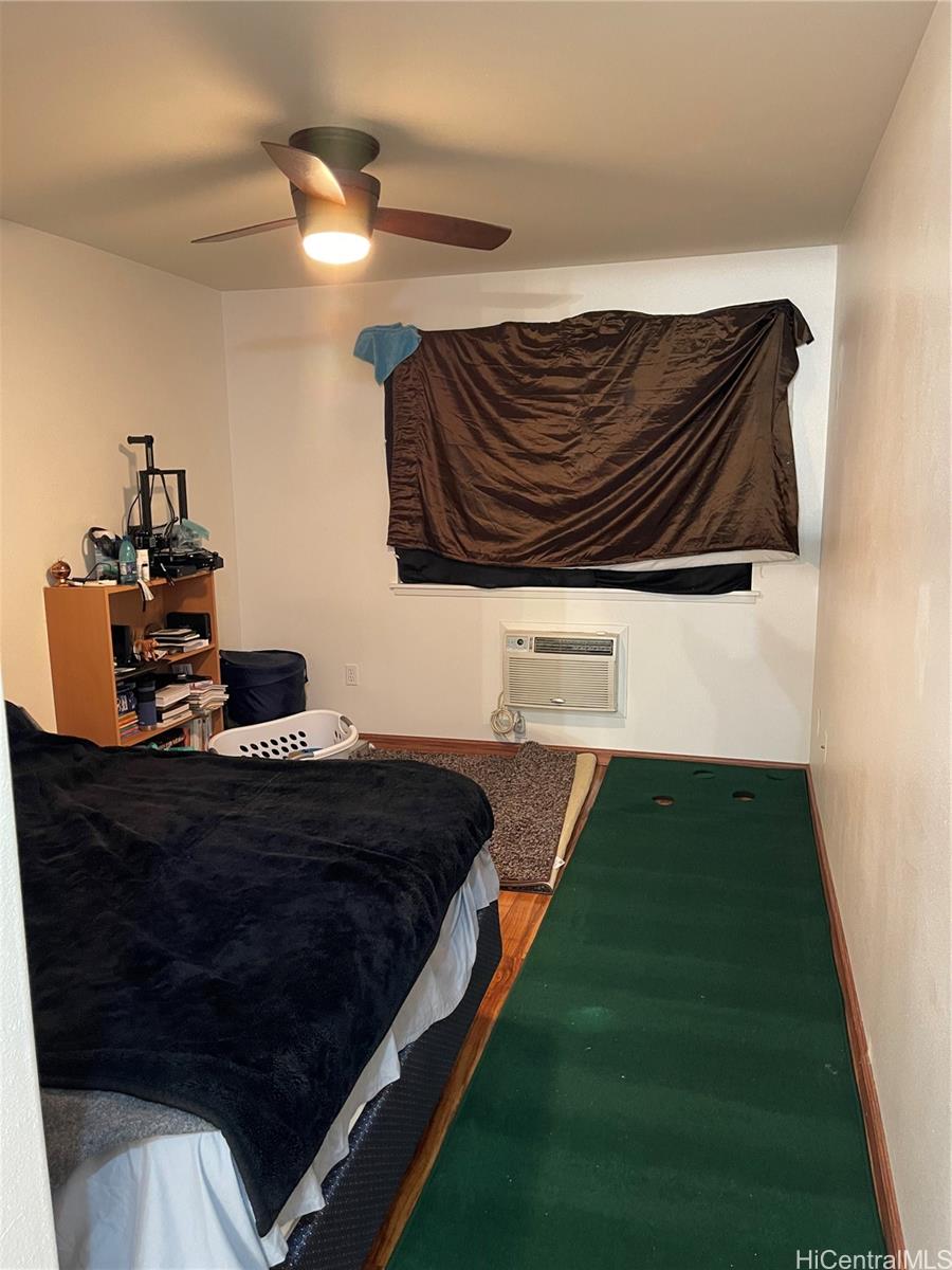 Photo 12 of 25
