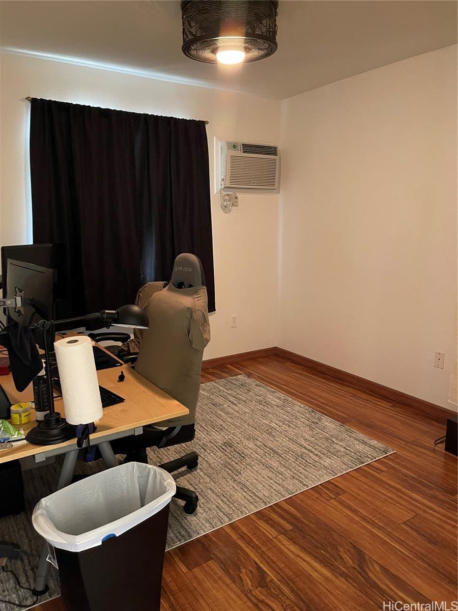 Photo 20 of 25