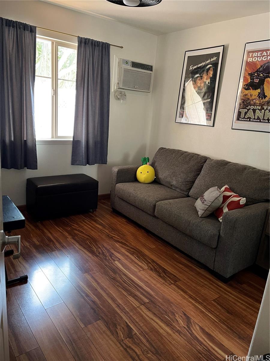 Photo 3 of 25