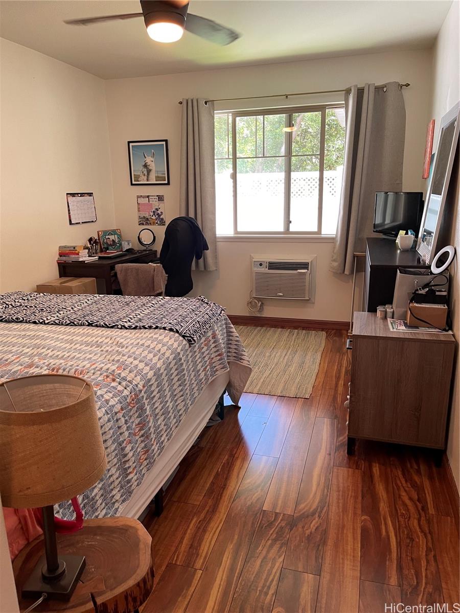 Photo 6 of 25