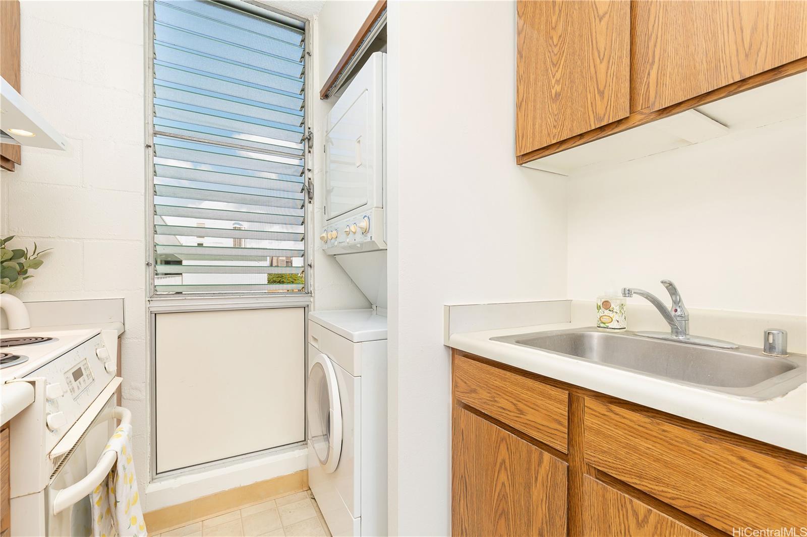 1122 Elm Street  Unit 809