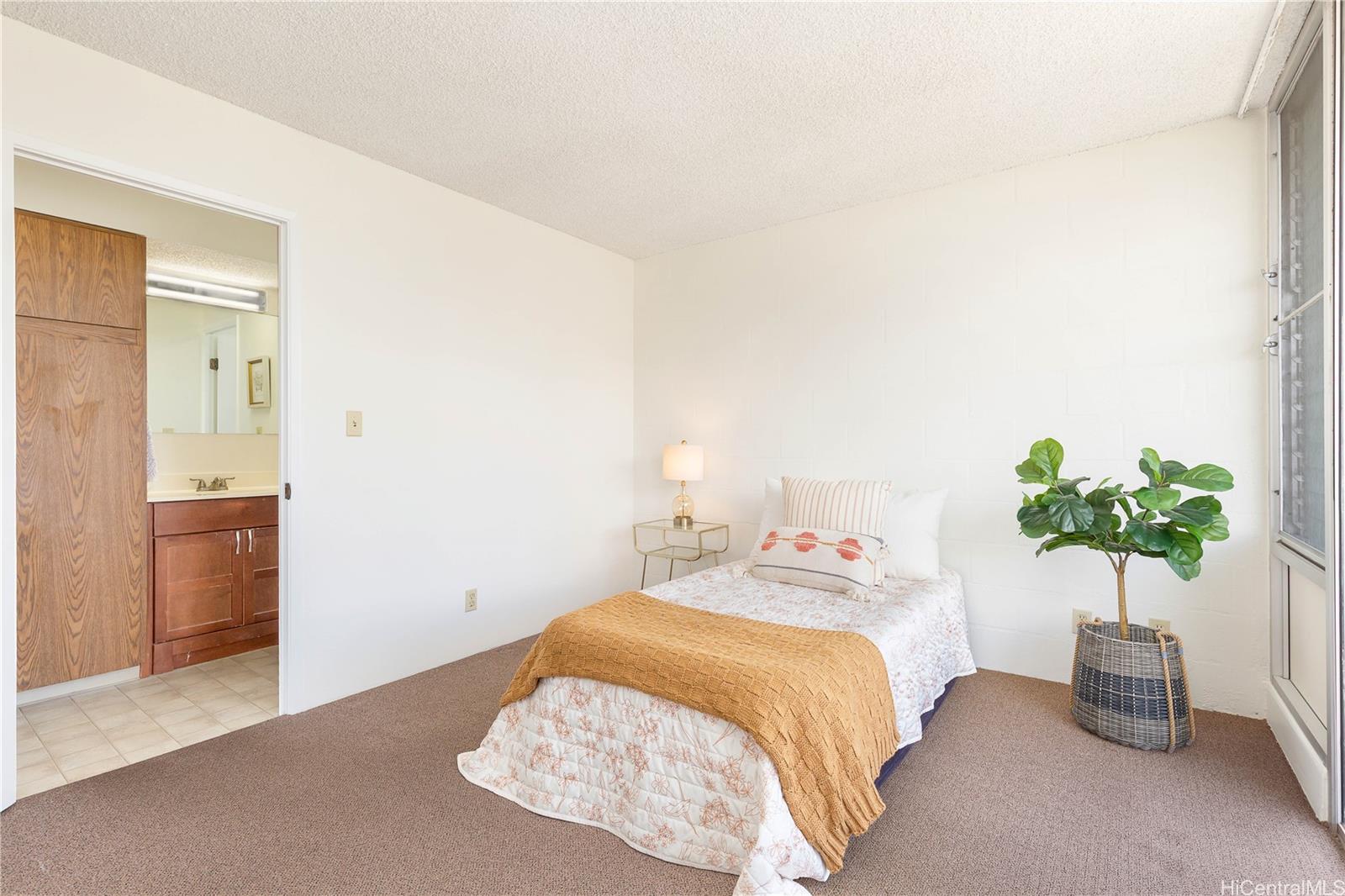 1122 Elm Street  Unit 809