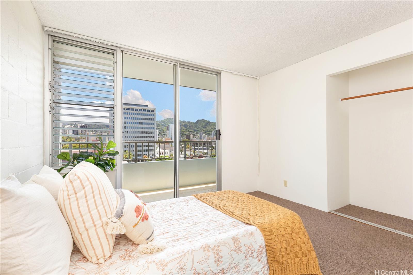 1122 Elm Street  Unit 809