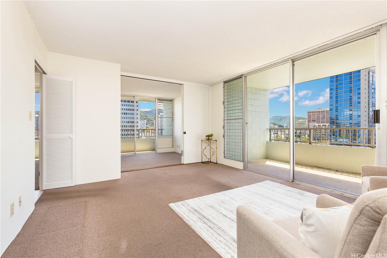 1122 Elm Street  Unit 809