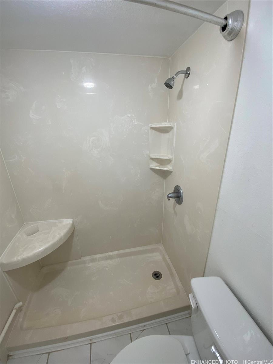 Photo 18 of 25