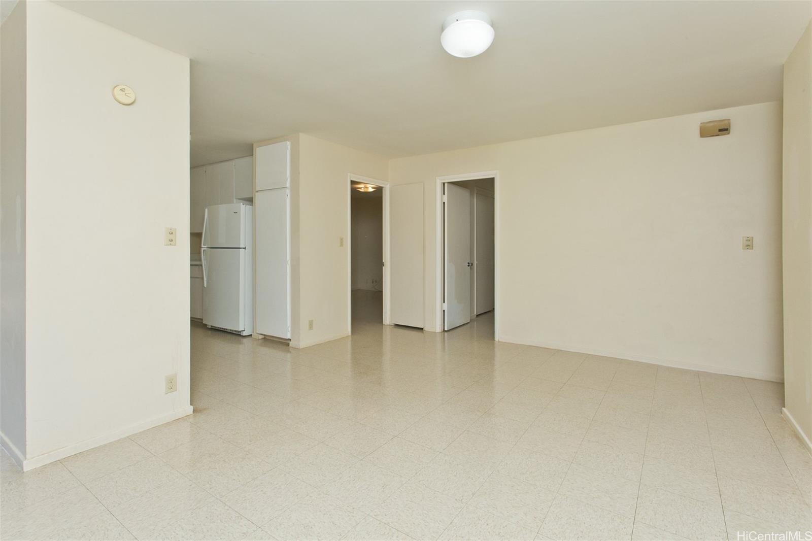Photo 7 of 23