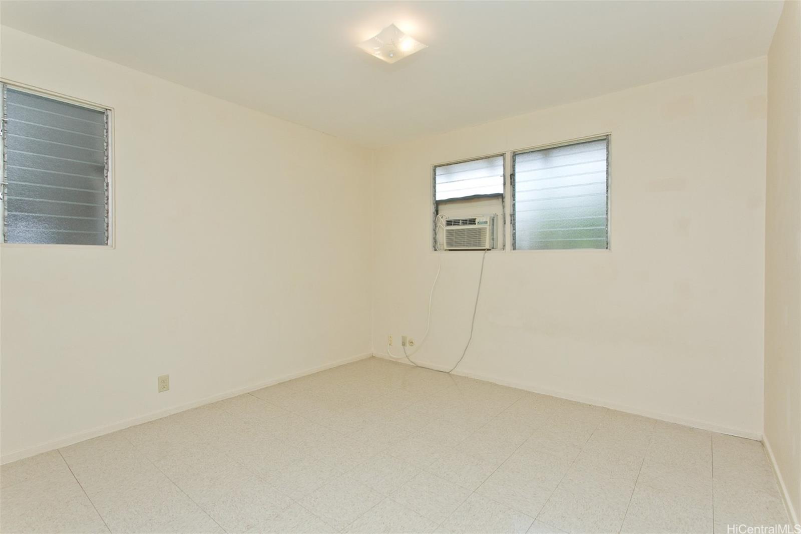 Photo 9 of 23