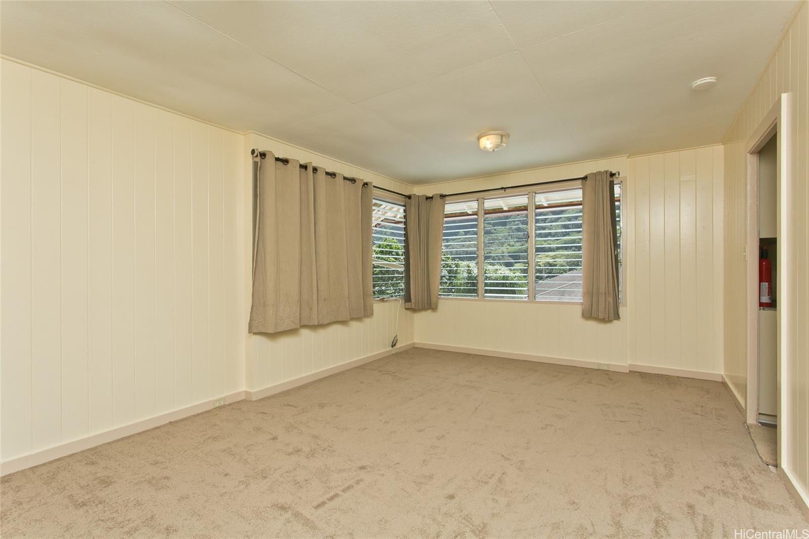 Photo 4 of 22