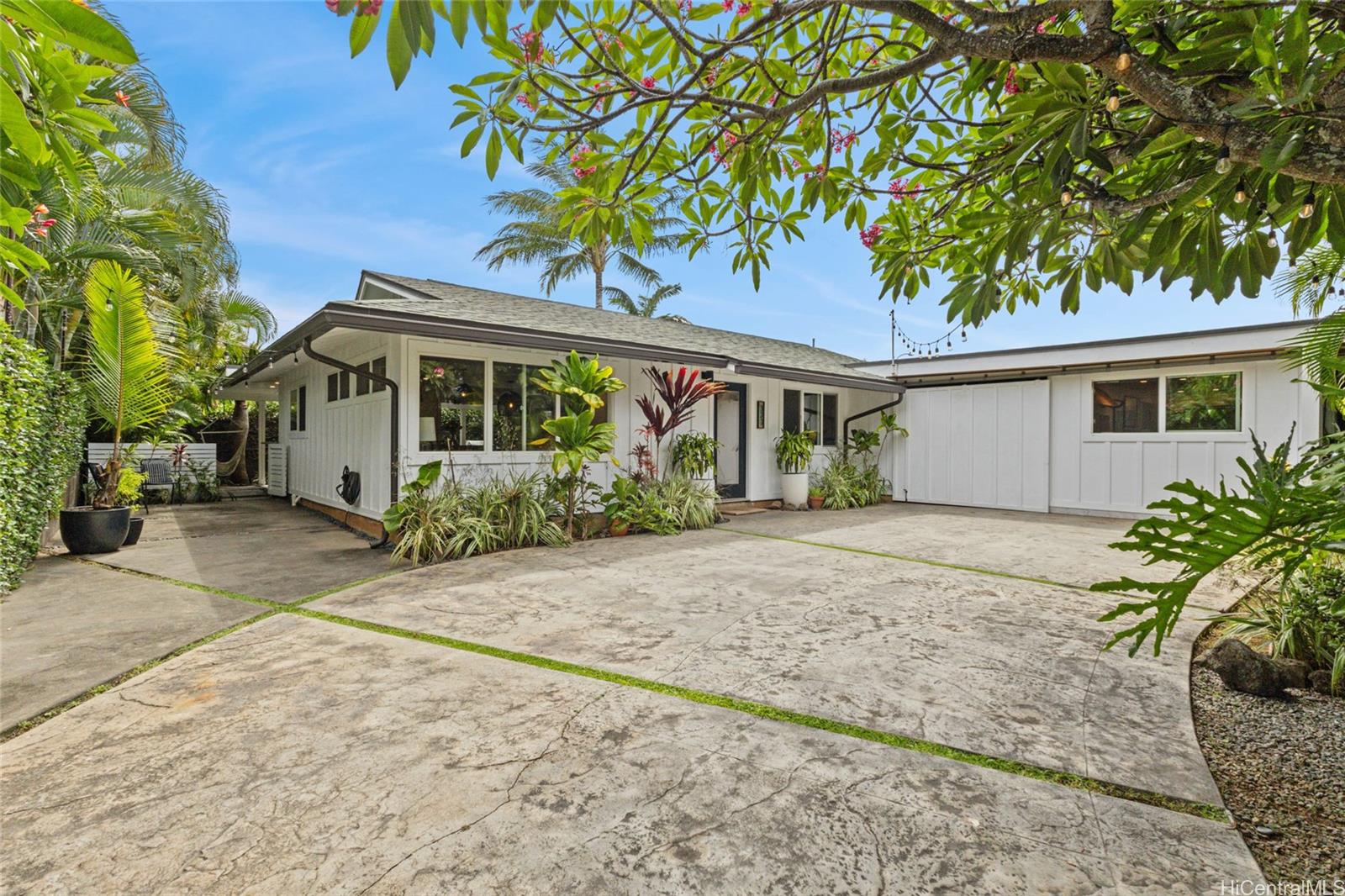321 Kealahou Place
