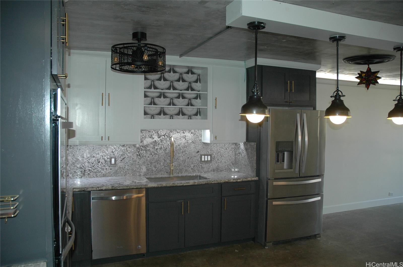 Photo 2 of 19