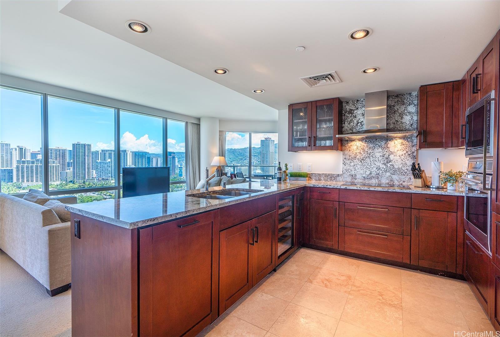Photo 4 of 23