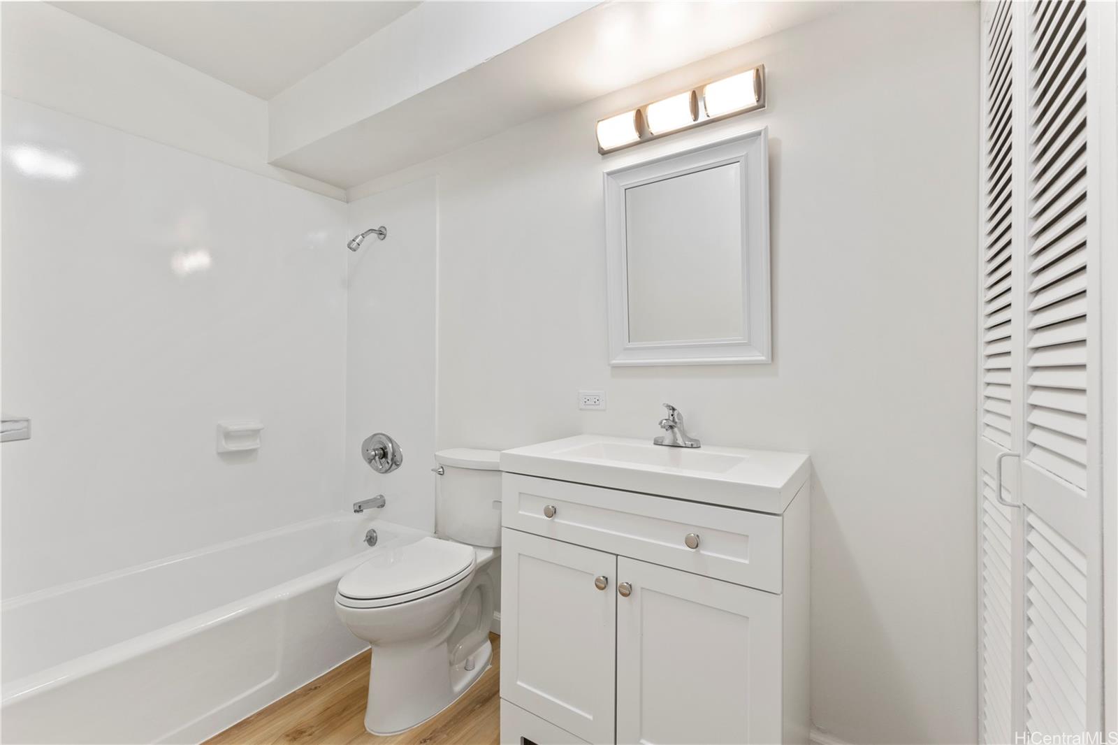 1717 Ala Wai Boulevard  Unit 701