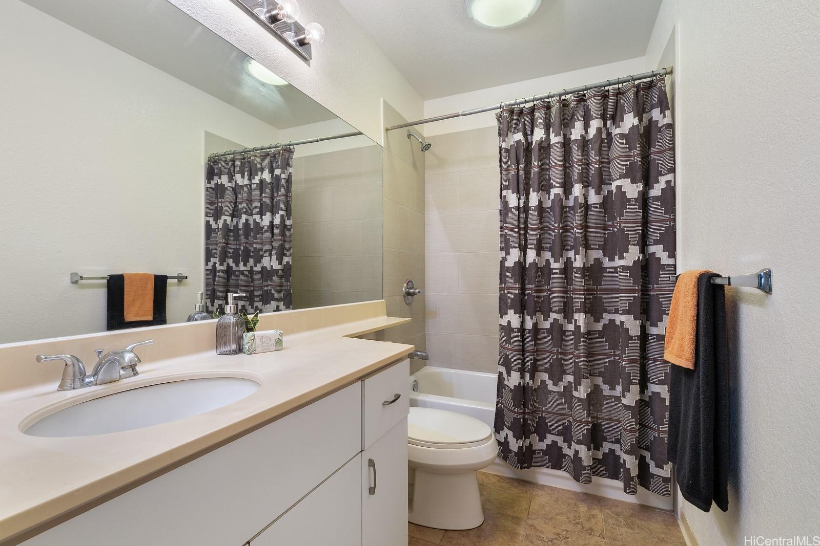 492 Mananai Place  Unit 13E