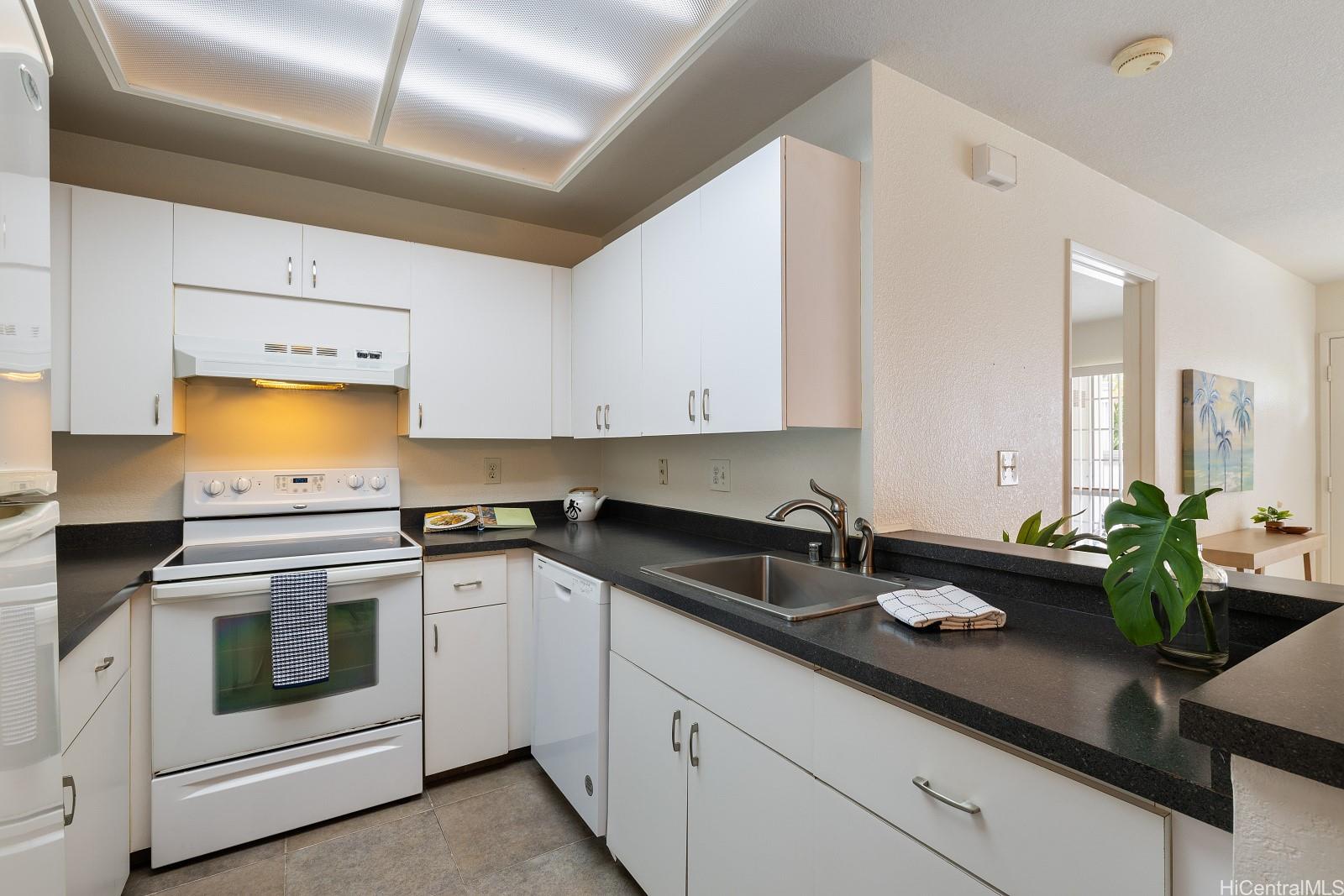 492 Mananai Place  Unit 13E