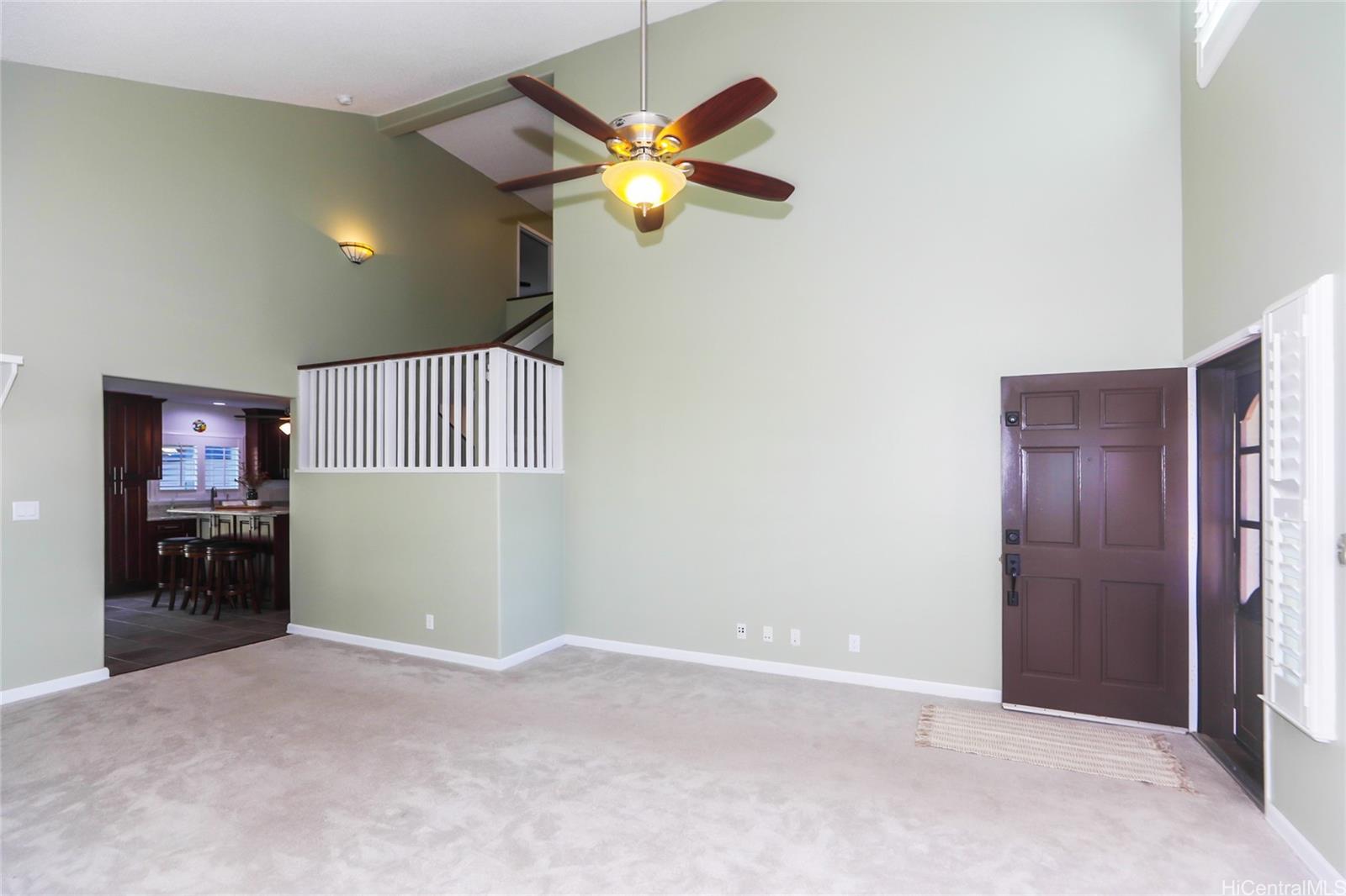 Photo 4 of 25