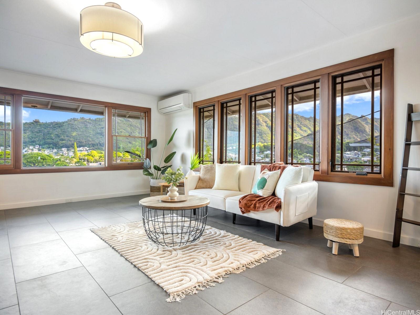 Photo 13 of 19